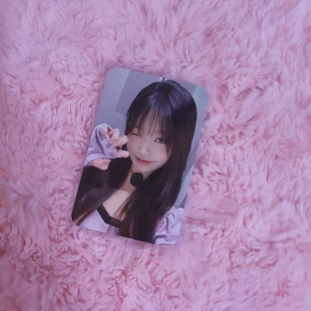 IVE | 아이브 Ive Switch yizhiyu 1st Wonyoung 2 copies on